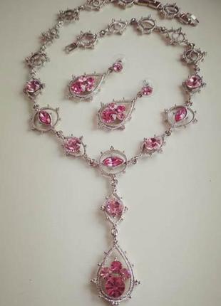 Розовое нарядное  ожерелье и серьги