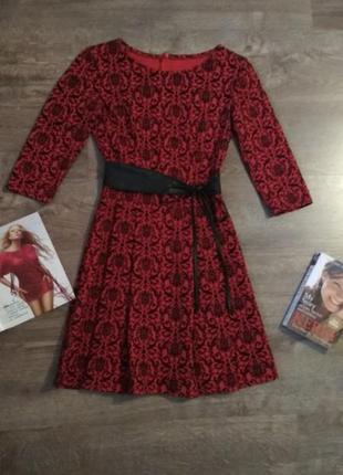 Червона сукня, розмір 40-42