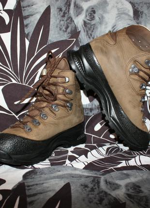 Кожаные ботинки HanWag Alaska 39.5 р,Gore-Tex,Vibram,25.5