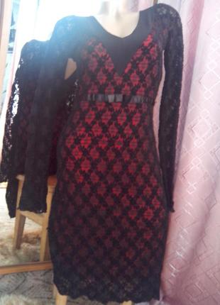 Гипюровое красно-чёрное платье-миди от be 3