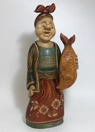 Колекційна статуетка 'Баба з рибою'