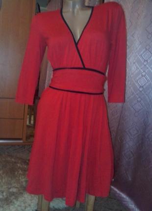 Красное платье от monica ricci