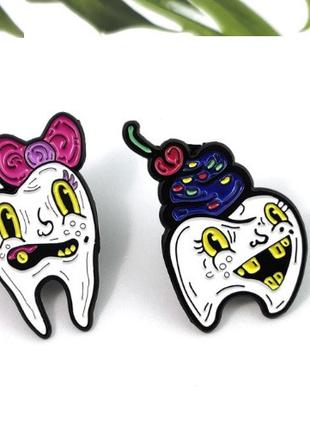 Креативная брошь в виде зубов, мистер Зуб и миссис Зуб. Пины