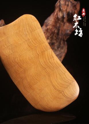 Скребок з камфорного дерева для масажу Гуаша рогатка