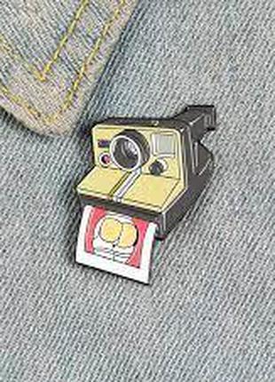 Ретро брошь пин значок металл фотоаппарат поляроид Polaroid Фотик