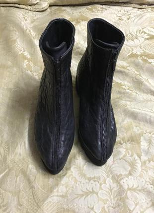 Ботинки чёрные кожа 39 размер papucei Румыния