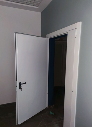 Металлические противоположные двери EI30, EI60