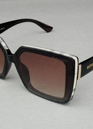 Burberry стильные женские солнцезащитные очки коричневые с гра...