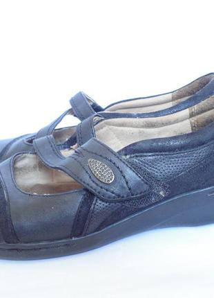 Туфлі з натуральної шкіри на широку ніжку р. 40