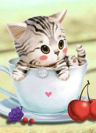 Алмазная вышивка" Милый Котенок"кошка, чашка,стол, цветы,радуж...