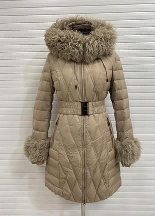 Жіноча зимове приталене пальто пухове