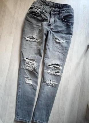 Крутые рваные джинсы бойфренды denim