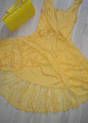 Милое солнечное платье с открытой спинкой sisley