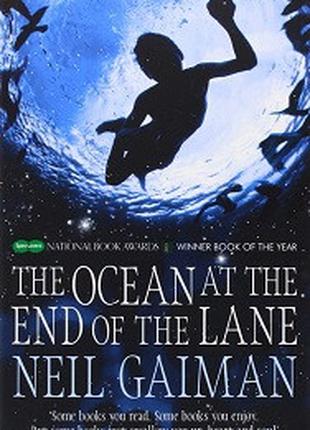 The Ocean at the End of the Lane [Paperback]