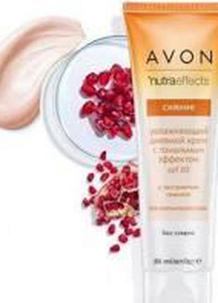 Зволожувальний крем з тональним ефектом Avon "Сяйво" SPF20, 50 мл