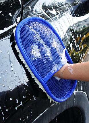 Губка-рукавиця для миття авто.