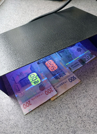 Детектор банкнот Деко 50 Ультрафиолетовый детектор валют