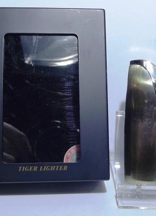 Подарочная зажигалка "TIGER" Пламя: острое