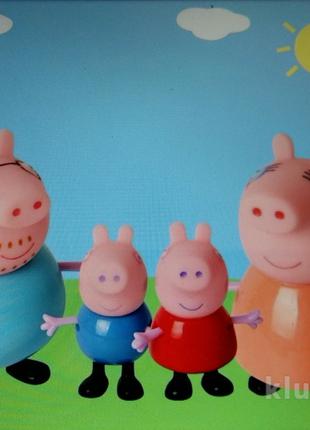 Набір свинка пеппа (peppa pig) і її родина, 4 шт., нові