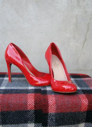 Туфли длинный каблук красные лакированные
