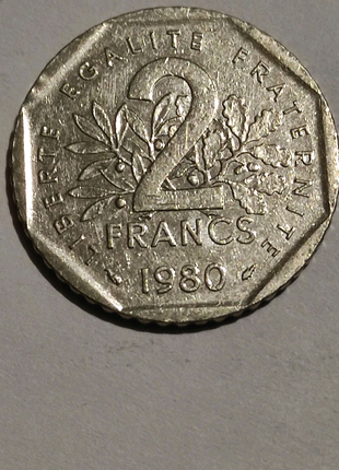 Продам монету Франции
