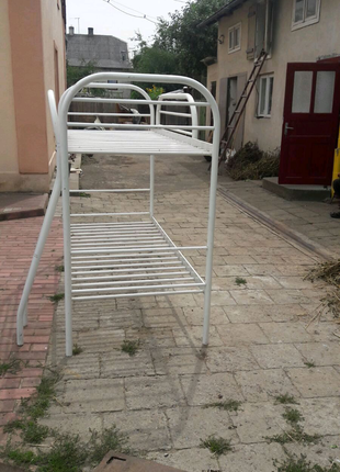 Двоповерхове ліжко
