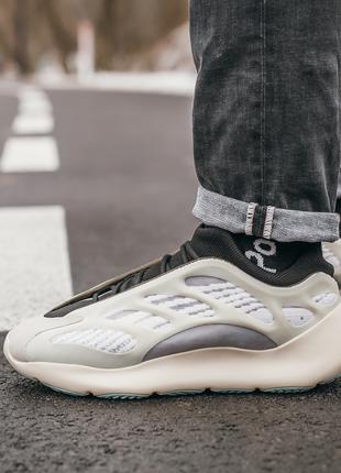 Стильні чоловічі кросівки Adidas Yeezy Boost 700 V3 "Azael"