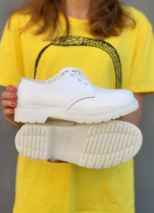 Стильные кожаные туфли DR. Martens 1461 Mono ДЕМИСЕЗОН