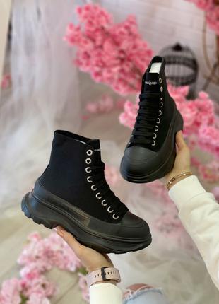 Стильные женские ботинки Alexander Mcqueen Tread Slick Boots B...