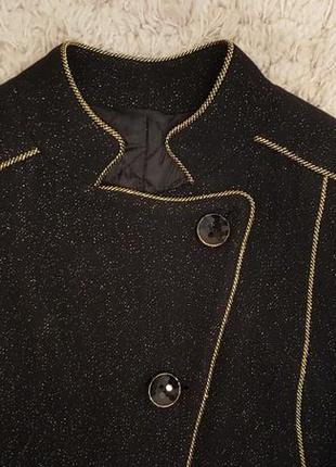 Очень классно брэндовое пальто в идеальном состоянии. размер s