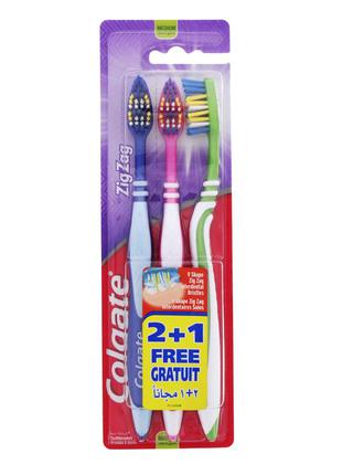 Зубная щетка Colgate ЗигЗаг Плюс средней жесткости 2+1 шт