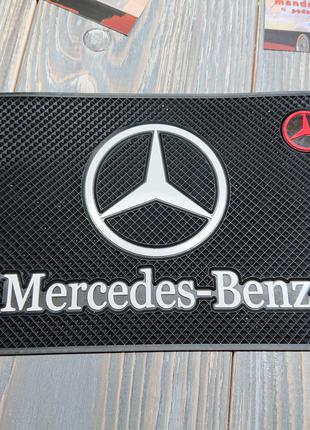 Антискользящий коврик на панель авто Mercedes-Benz (Мерседес-Б...