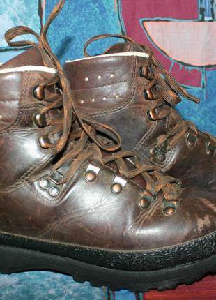 Похідні черевики Han Wag,устілка 24.5 см,з підошвою від Vibram