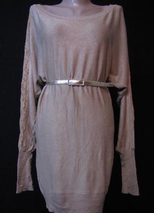 Туника-платье с кружевной вставкой на рукавах