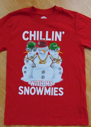 Новогодняя футболка с снеговиками на 7-9 лет