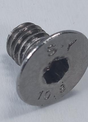 Винт S159 крепления подошвы дискового раскройного ножа 100, 110