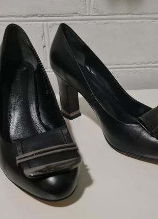 Туфли женские кожаные черные 38 р