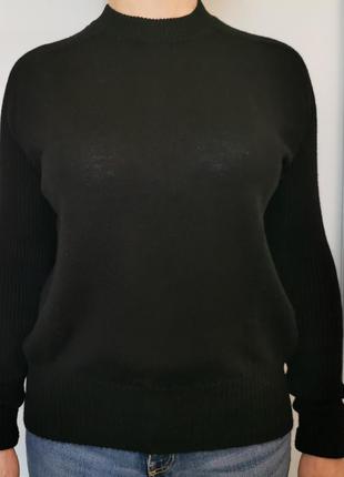 Шикарный шерстяной свитер. вовняний светер