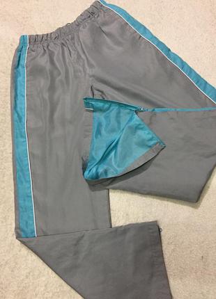 Классные легкие спортивные штаны 10-12лет