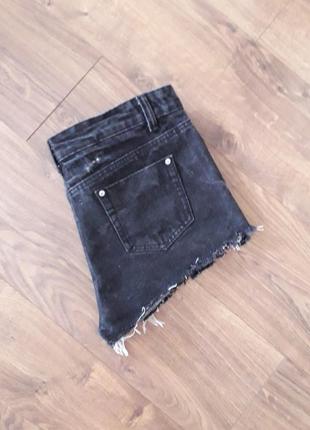 Кфороткі джинсові шорти з нашивками та потертостями (denim co) 48
