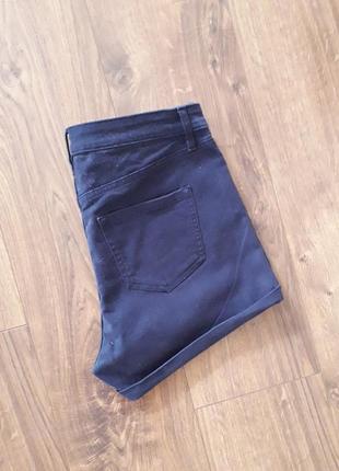 Темно-сині фірмові джинсові шорти з підворотом (h&m)