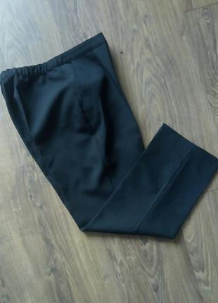 Чорні тоненькі прямі класичні брюки укорочені