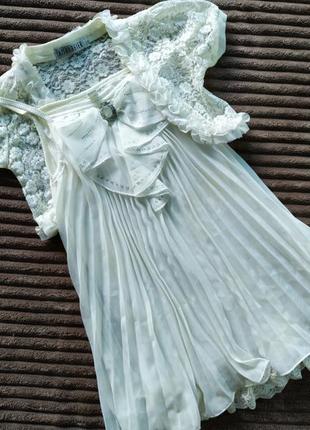 Нарядное  белое платье сарафан плиссе 3-7 лет