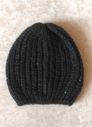 Черная плотная вязаная женская шапка с пайетками зима/ весна