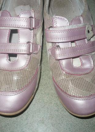 Туфли кроссовки розовые 33р.