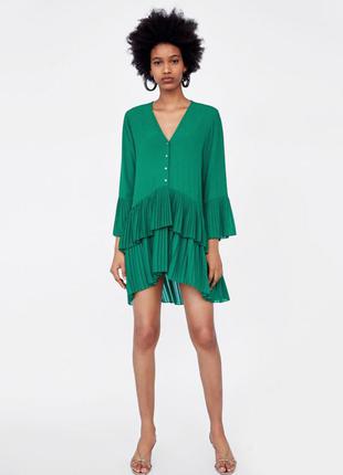 Зеленое свободное платье плиссе zara