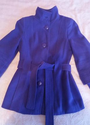 Кашемірове пальто насиченого фіолетового кольору