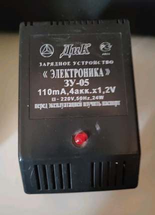 Зарядное устройство ЗУ-05 для АА акумуляторов