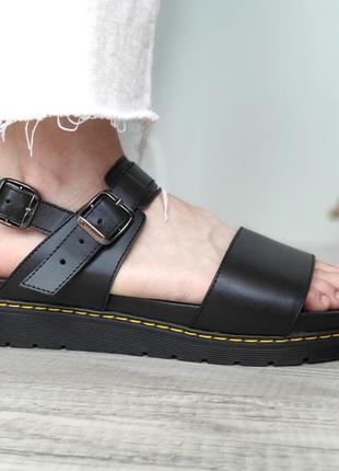 Женские сандалии Dr. Martens Voss Leather Strap Sandals, натур...