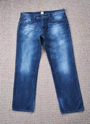 Hugo boss джинсы regular fit оригинал (w38 l32)